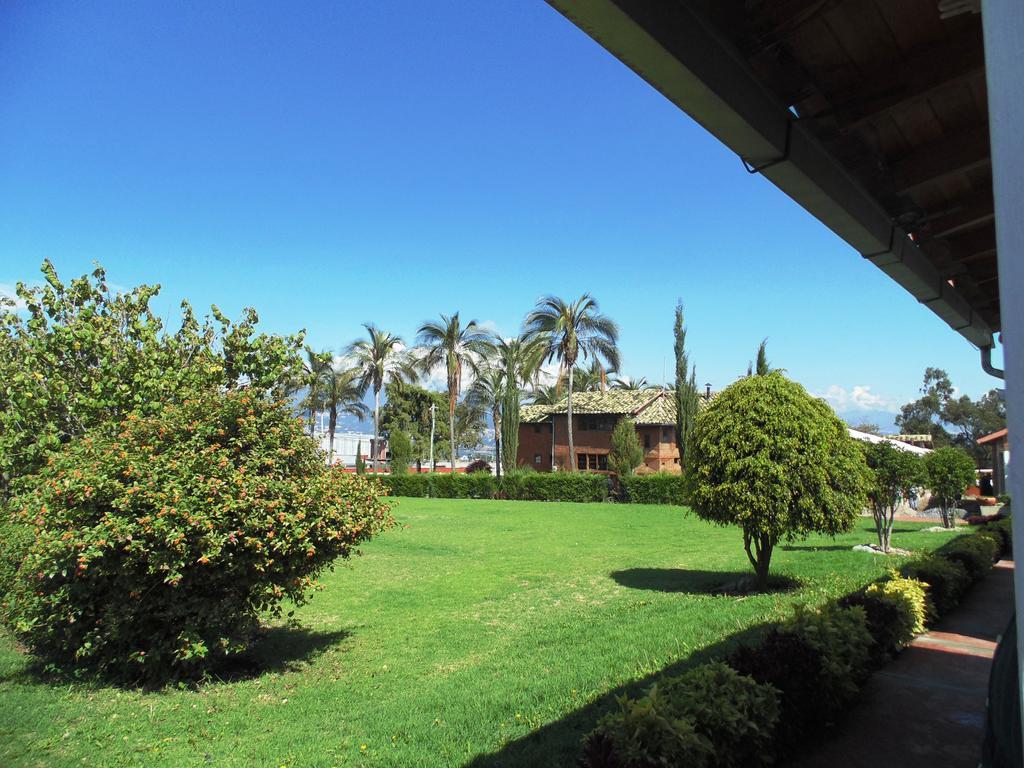 Hosteria Rosa Blanca Puembo Εξωτερικό φωτογραφία